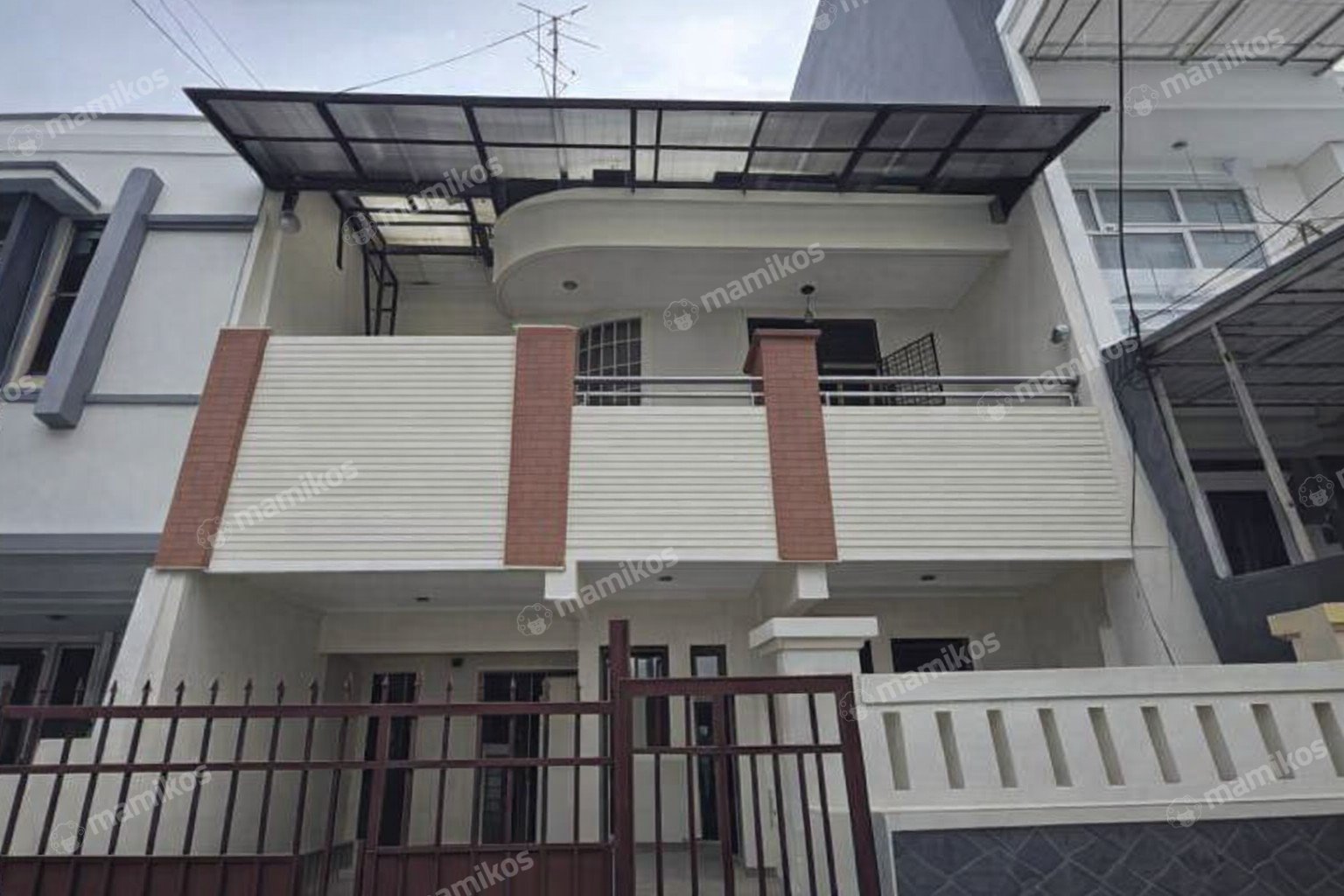 Rumah Sertifikat SHM 3 Kamar Tidur 2 Kamar Mandi Green Ville Jakarta Barat
