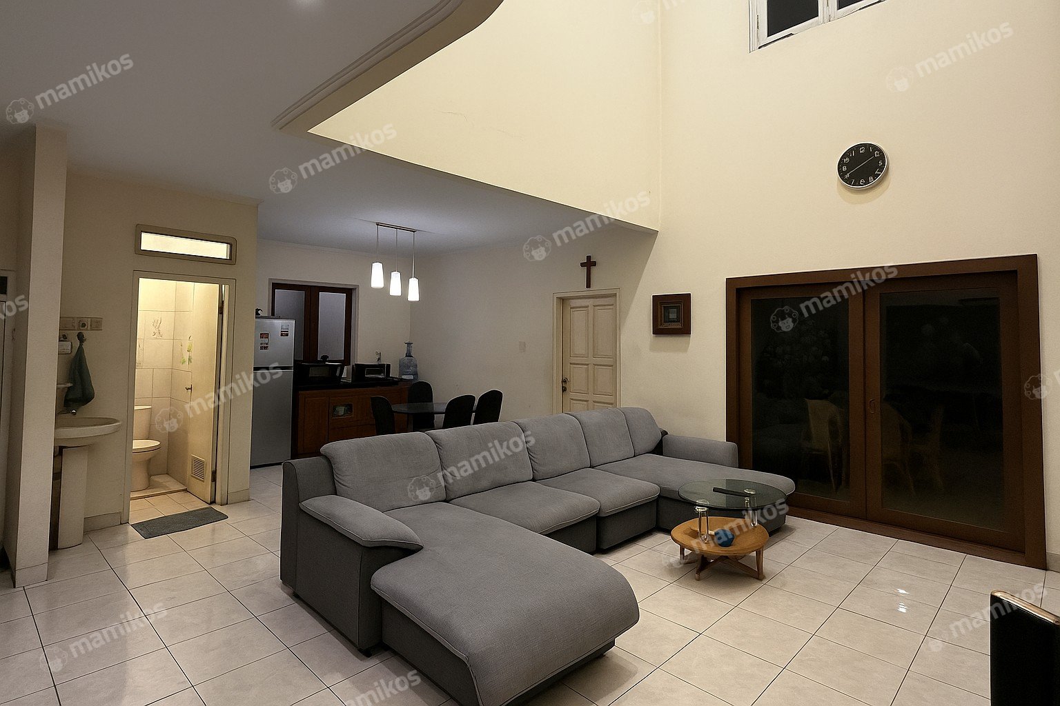 Rumah 5 Kamar Tidur 4 Kamar Mandi 2 Lantai Pegadungan Jakarta Barat