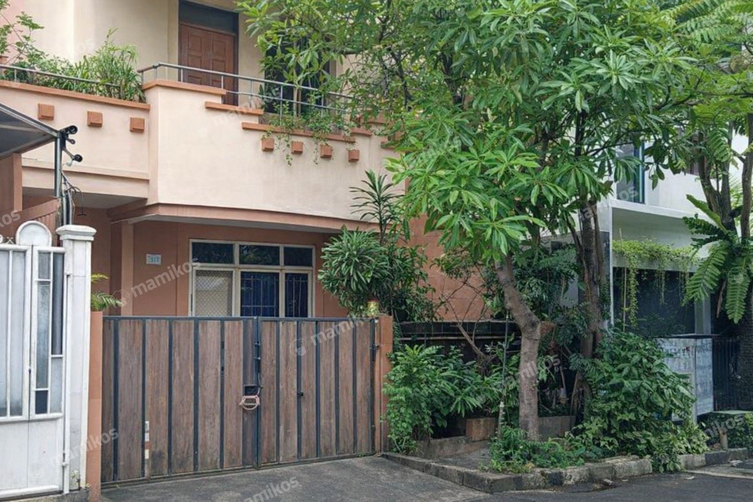 Rumah Sertifikat SHM 3 Kamar Tidur 2 Kamar Mandi Permata Buana Jakarta Barat