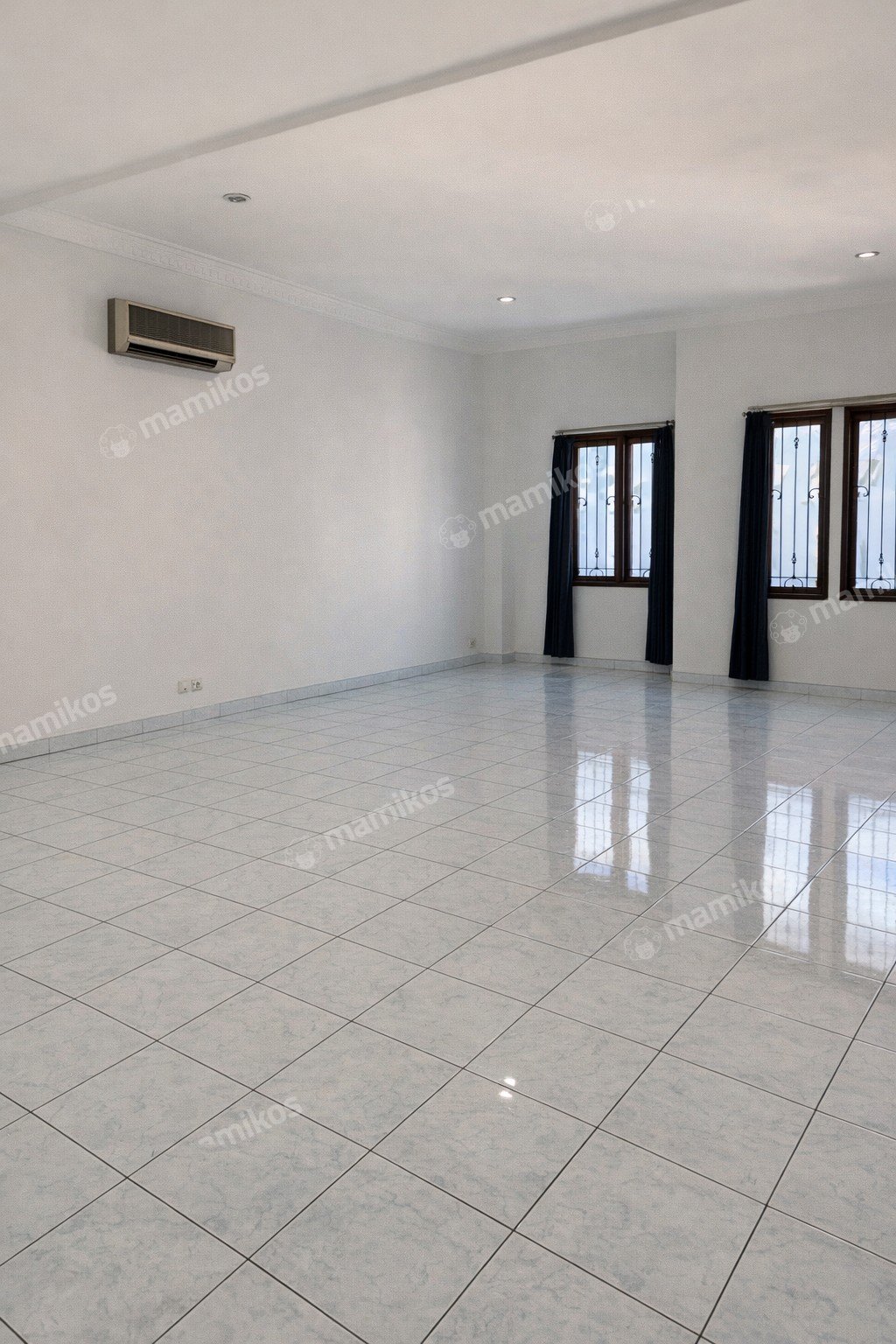 Rumah 4 Kamar Tidur 2 Kamar Mandi 3 Lantai Tambora Jakarta Barat - Photo 5