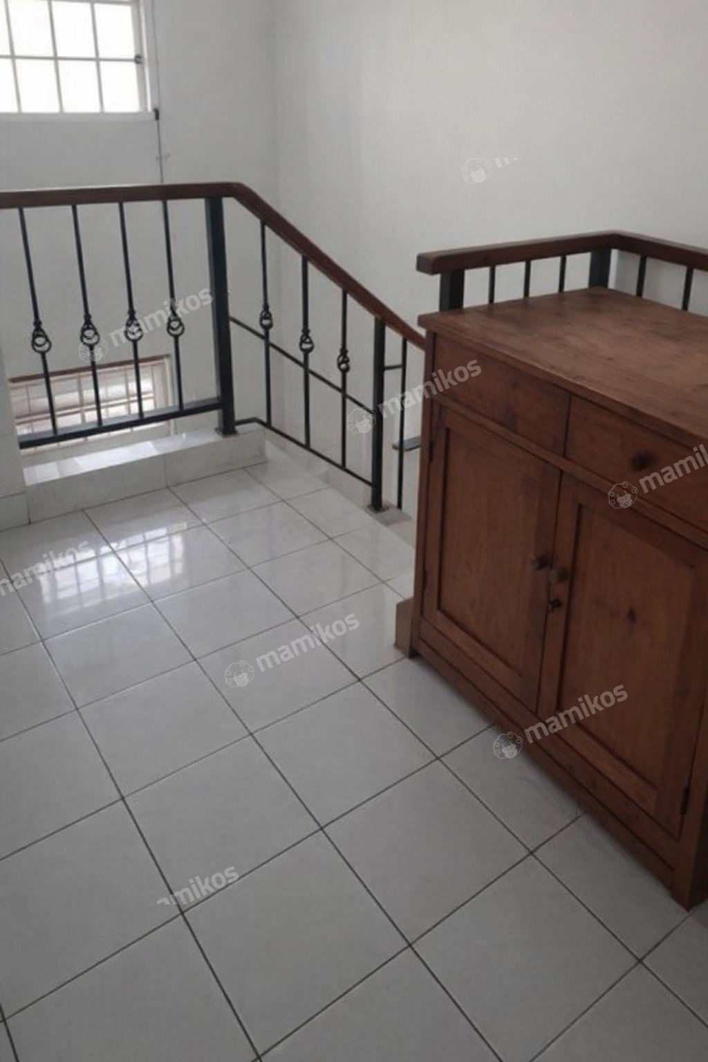 Rumah Sertifikat SHM 5 Kamar Tidur 4 Kamar Mandi Kota Wisata Jakarta Timur - Photo 2