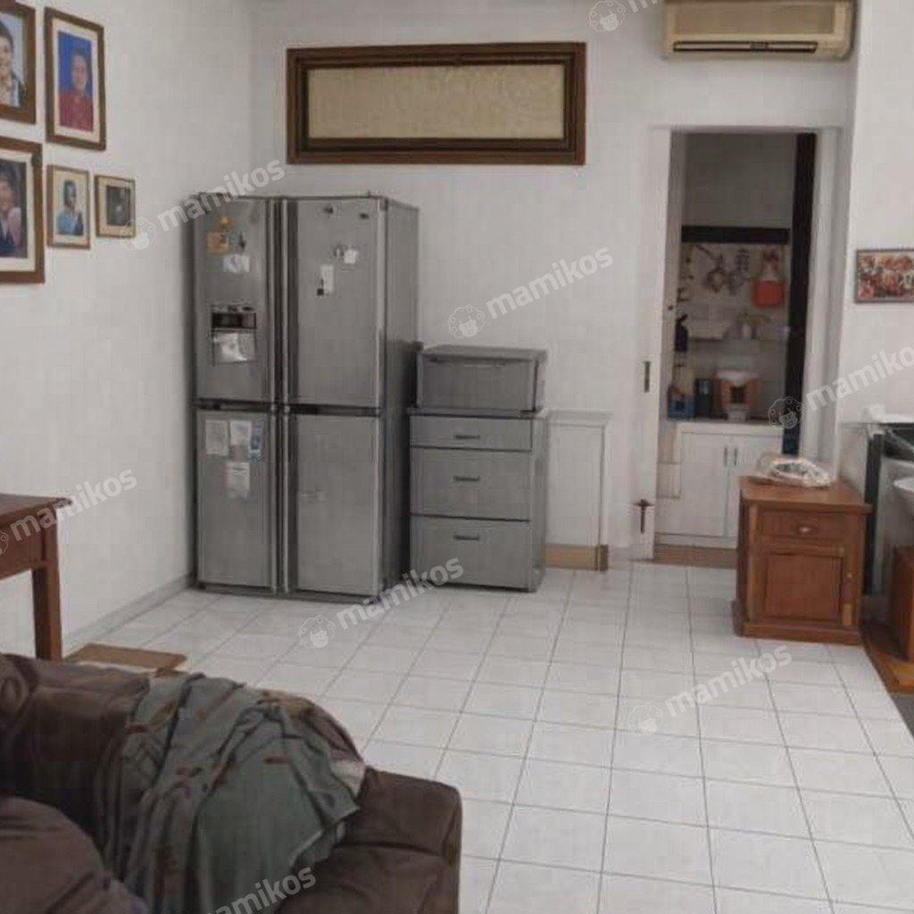 Rumah Sertifikat SHM 5 Kamar Tidur 4 Kamar Mandi Kota Wisata Jakarta Timur - Photo 3