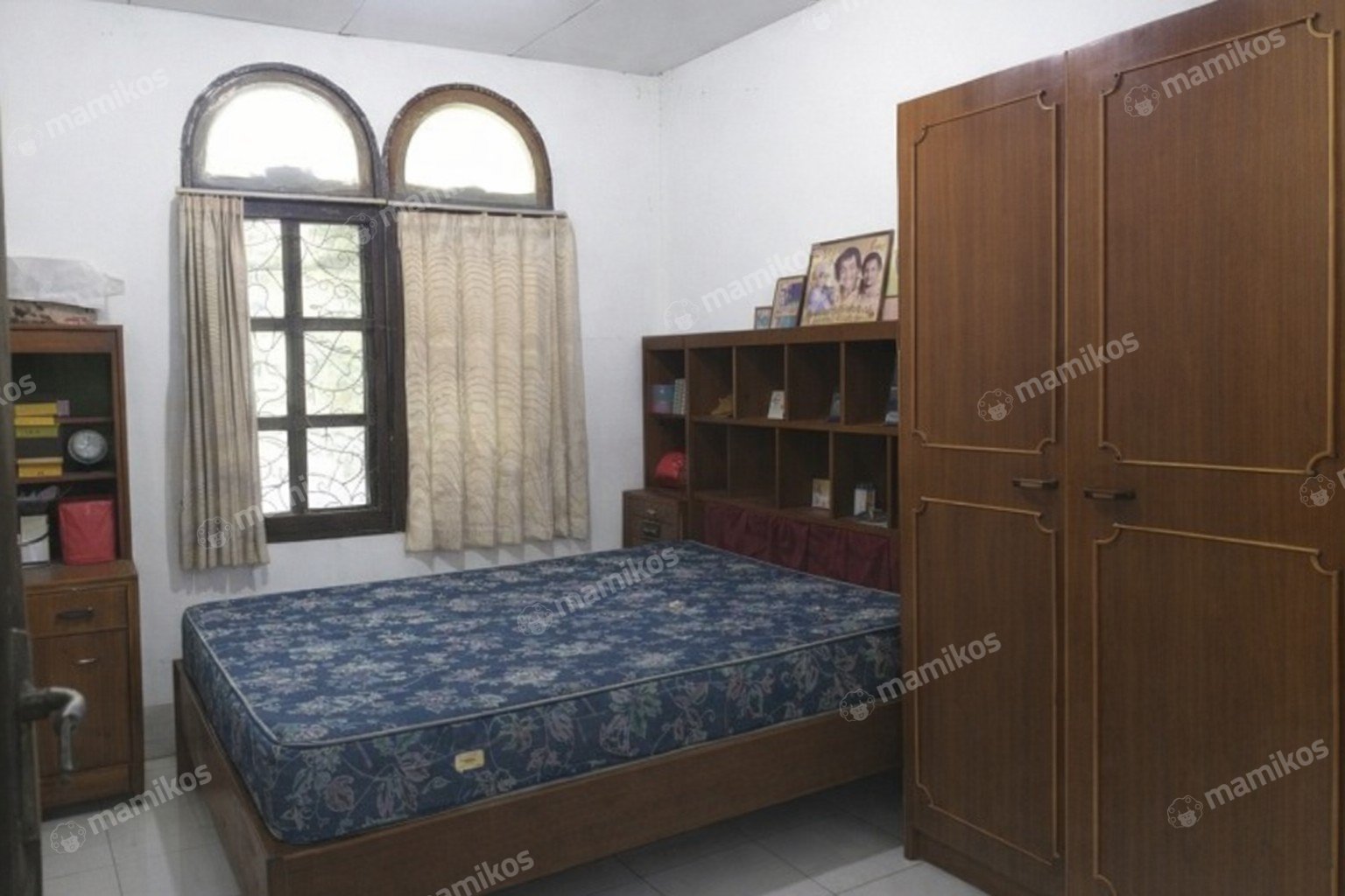 Rumah Sertifikat SHM 3 Kamar Tidur 2 Kamar Mandi Taman Kota Jakarta Barat
