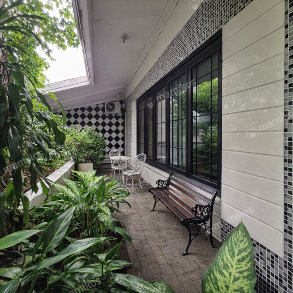 Rumah Sertifikat SHM 6 Kamar Tidur 4 Kamar Mandi Kebayoran Baru Jakarta Selatan