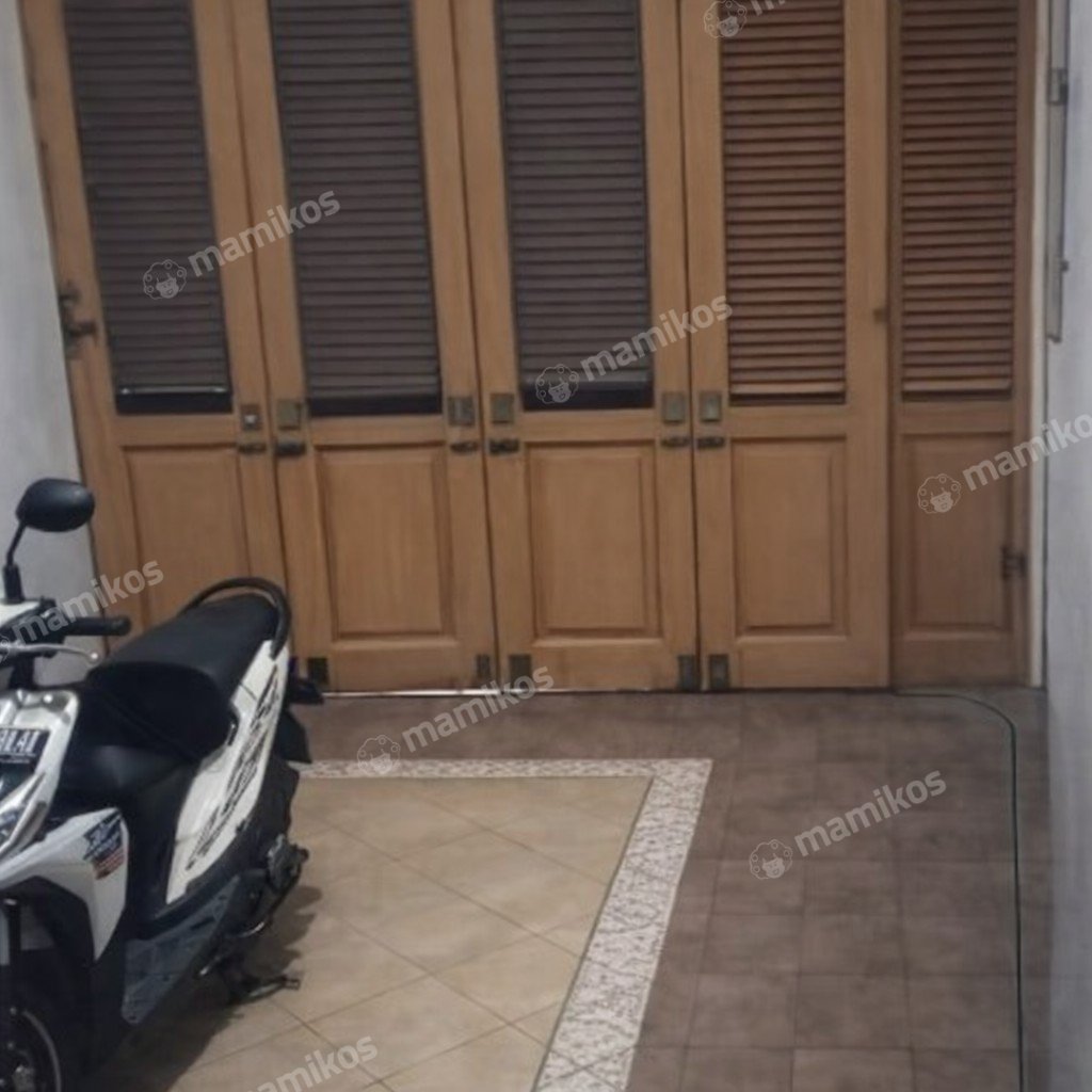 Rumah Sertifikat SHM 5 Kamar Tidur 6 Kamar Mandi Tanjung Duren Jakarta Barat - Photo 5