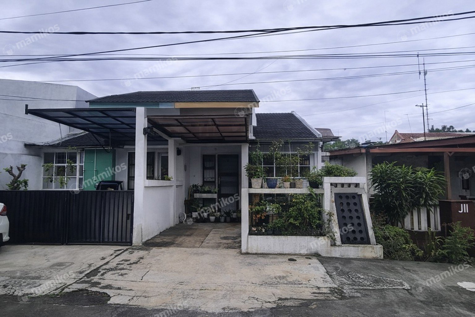 Rumah Sertifikat SHM 3 Kamar Tidur 2 Kamar Mandi Jatiwaringin Jakarta Timur