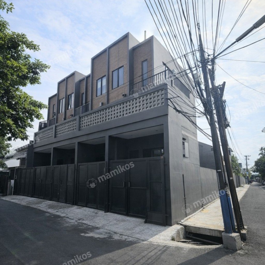 Rumah Sertifikat SHM 4 Kamar Tidur 4 Kamar Mandi Duri Kepa Jakarta Barat - Photo 2