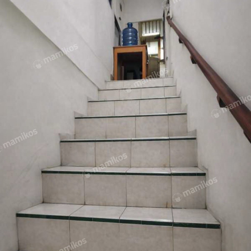Rumah Sertifikat SHM 2 Kamar Tidur 2 Kamar Mandi Tanjung Duren Jakarta Barat - Photo 2