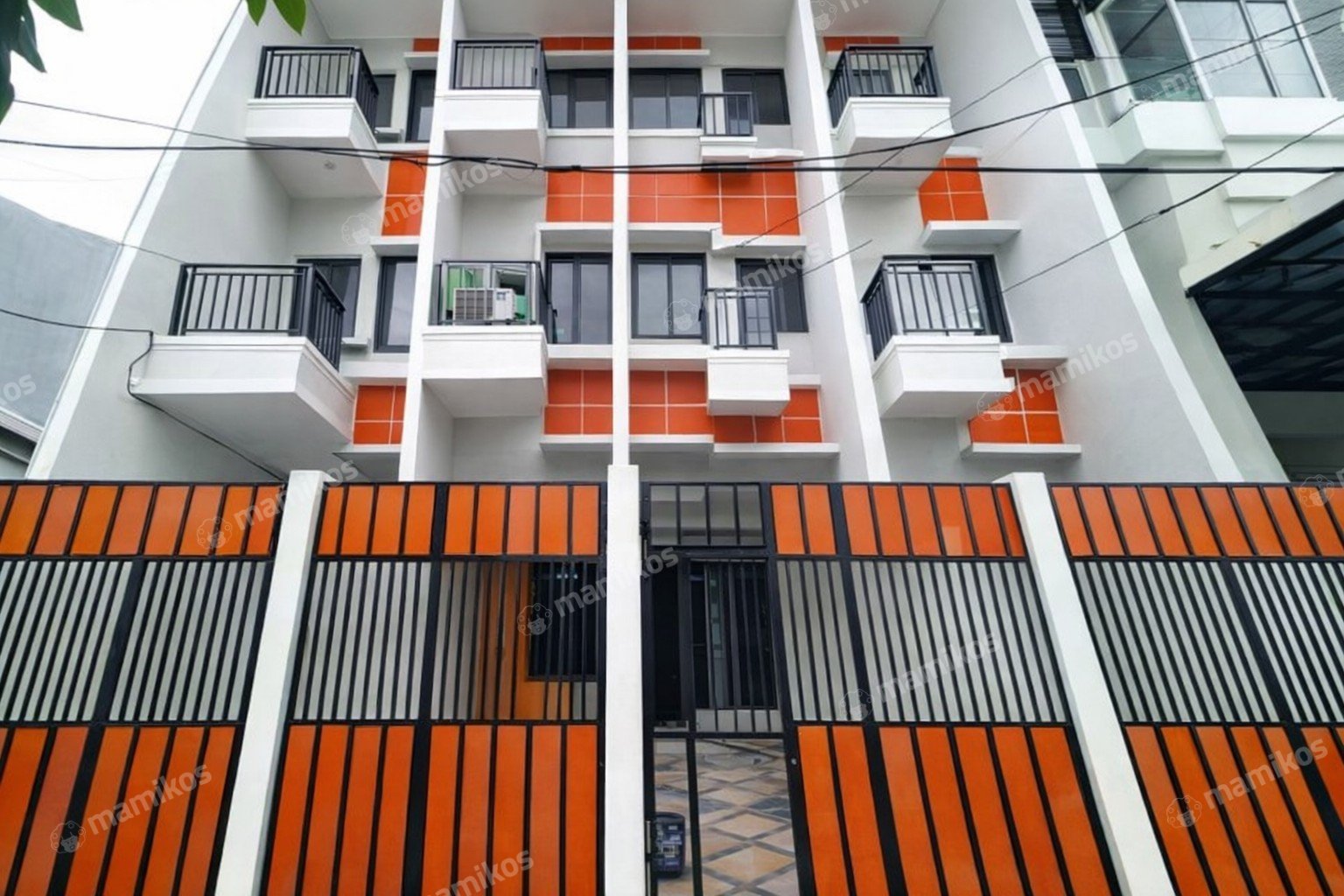 Rumah Baru Sertifikat SHM 3 Kamar Tidur Taman Ratu Jakarta Barat