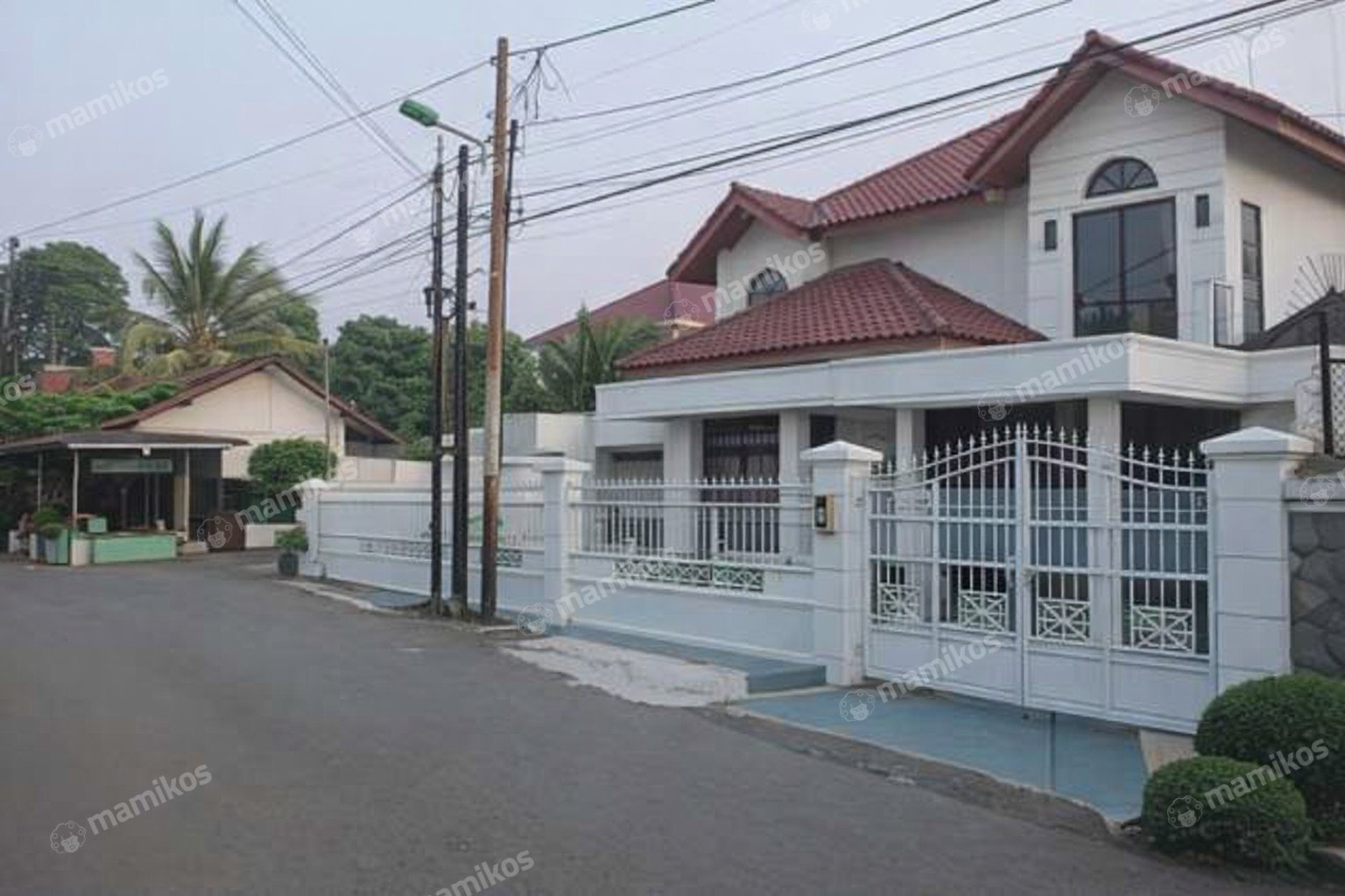 Rumah Sertifikat SHM 4 Kamar Tidur 4 Kamar Mandi Pulo Gadung Jakarta Timur