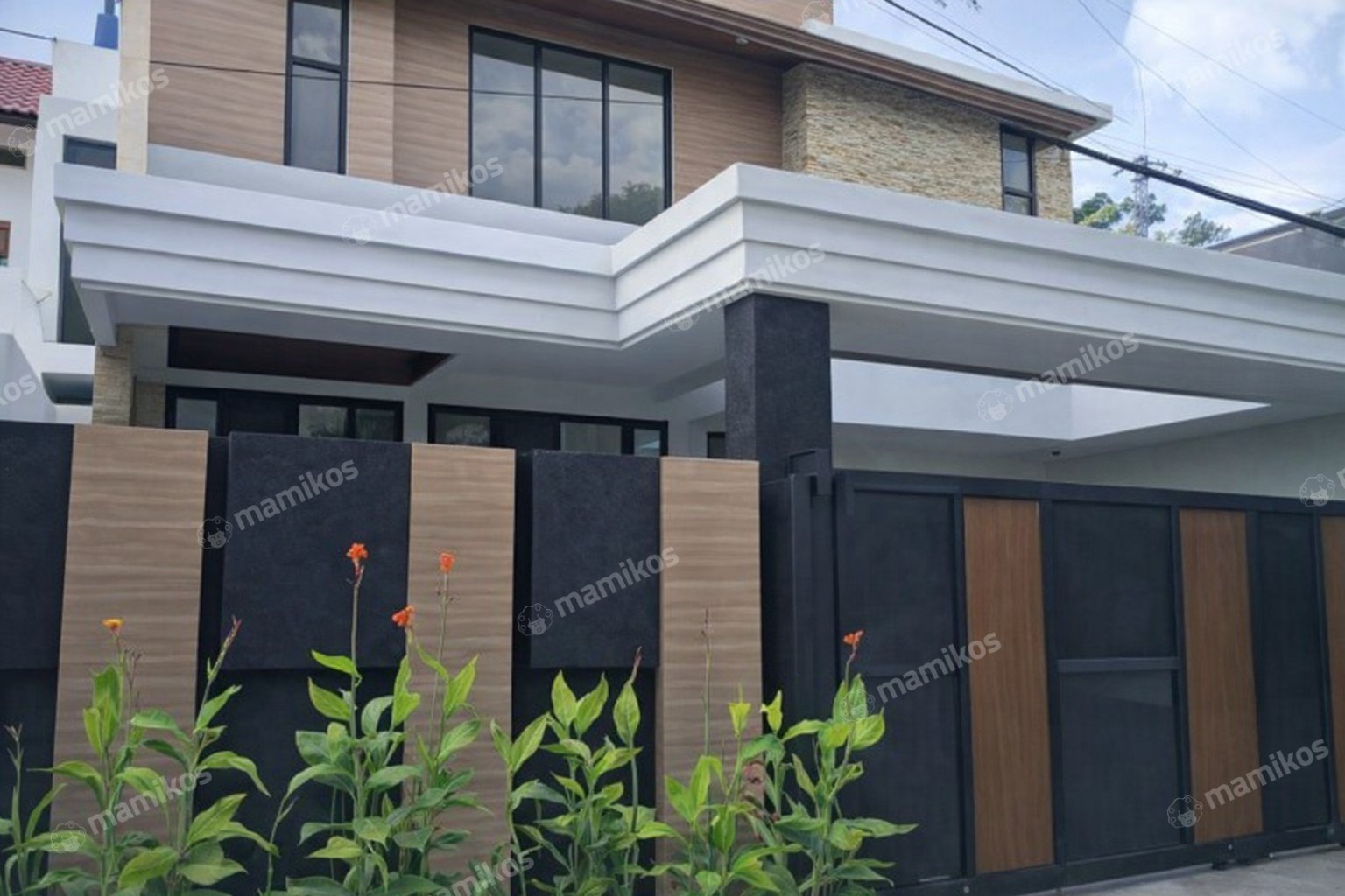Rumah Sertifikat SHM 4 Kamar Tidur 4 Kamar Mandi Radio Dalam Jakarta Selatan