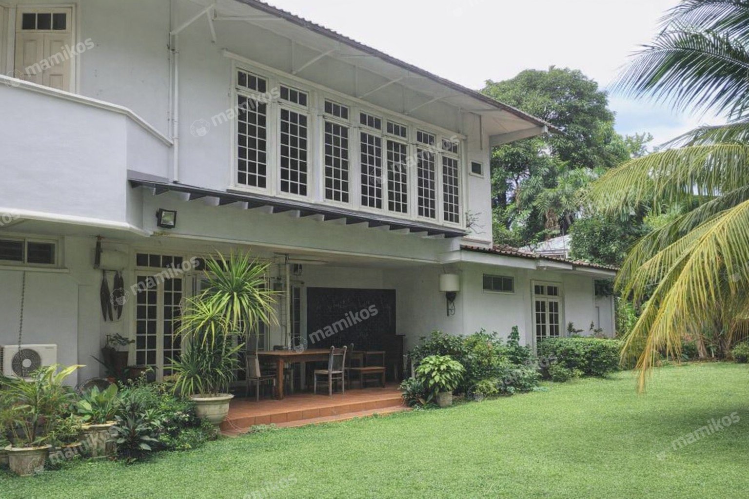Rumah Sertifikat SHM 6 Kamar Tidur 6 Kamar Mandi Kebayoran Baru Jakarta Selatan