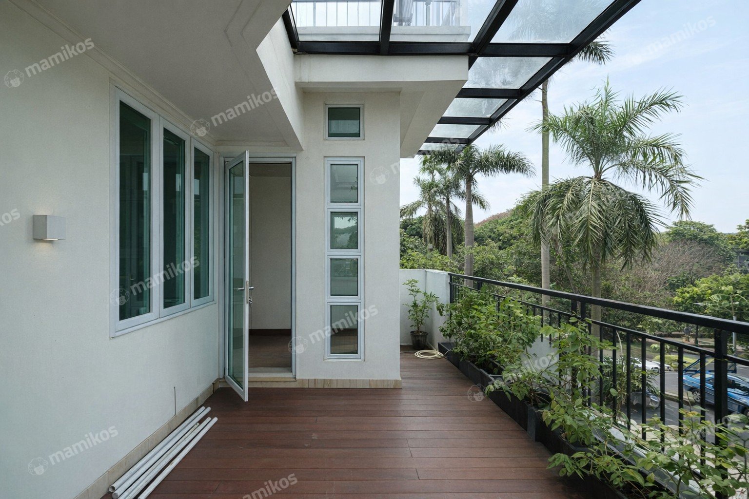 Rumah Sertifikat SHM 5 Kamar Tidur 6 Kamar Mandi Pondok Indah Jakarta Selatan