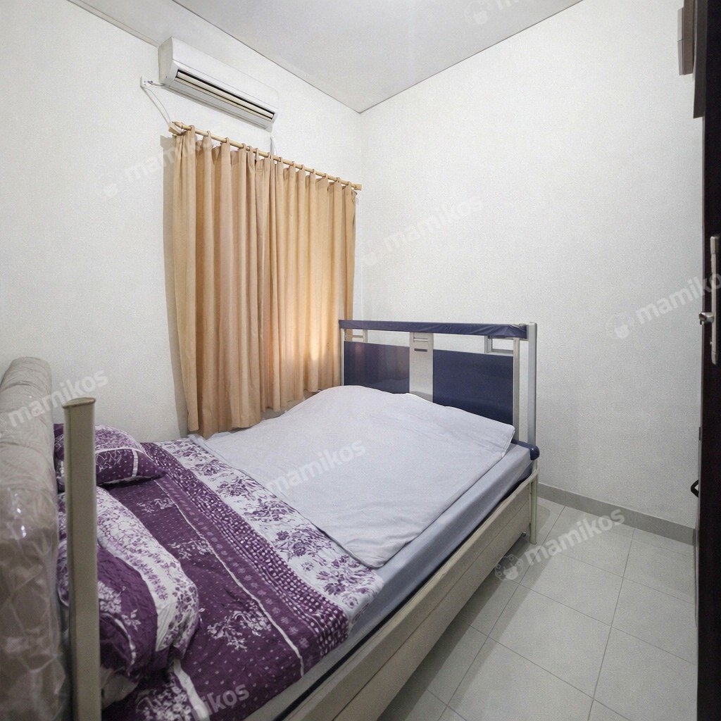 Rumah Sertifikat SHM 4 Kamar Tidur 3 Kamar Mandi Daan Mogot Jakarta Barat - Photo 3