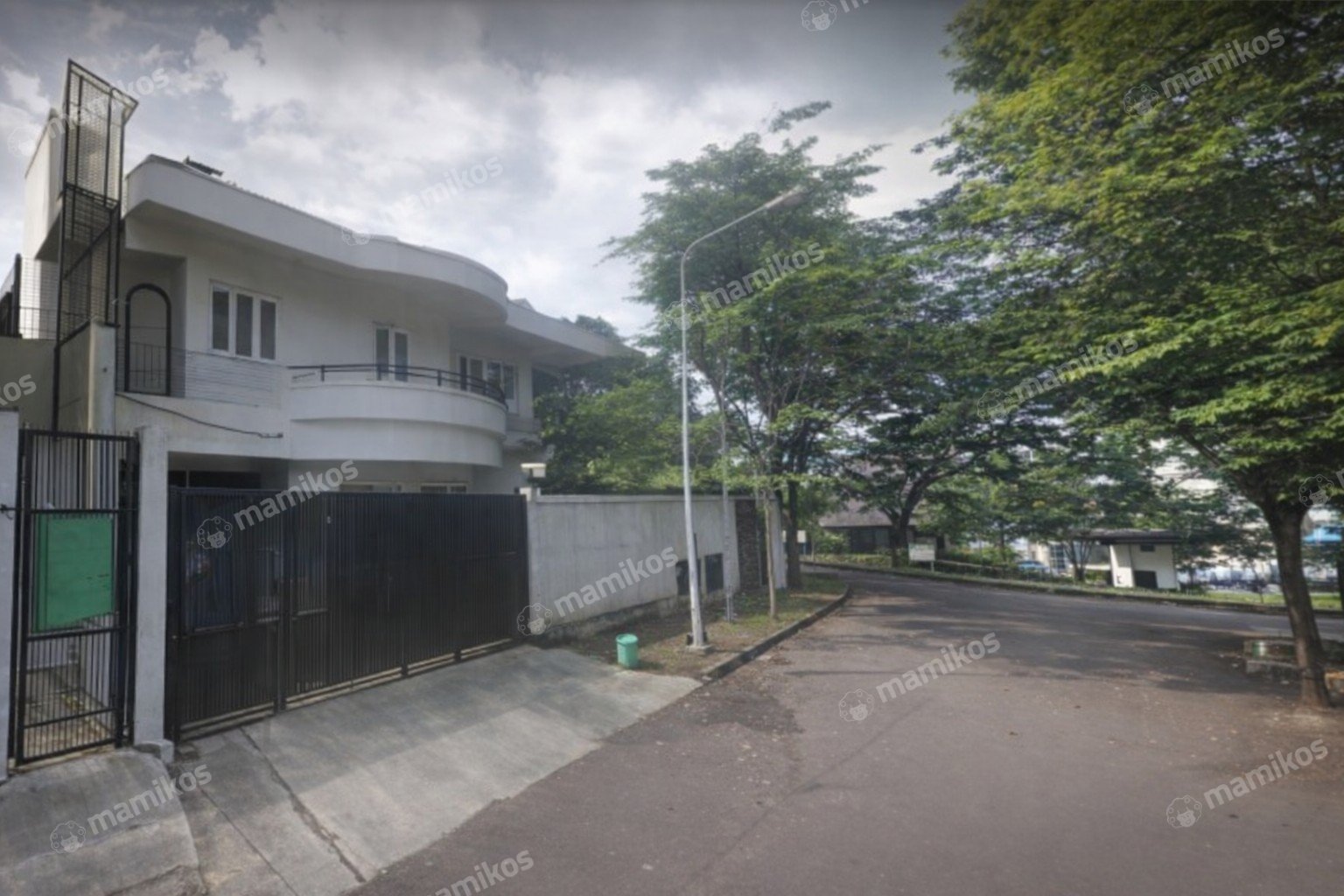 Rumah 4KT 5KM Kebon Jeruk Jakarta Barat