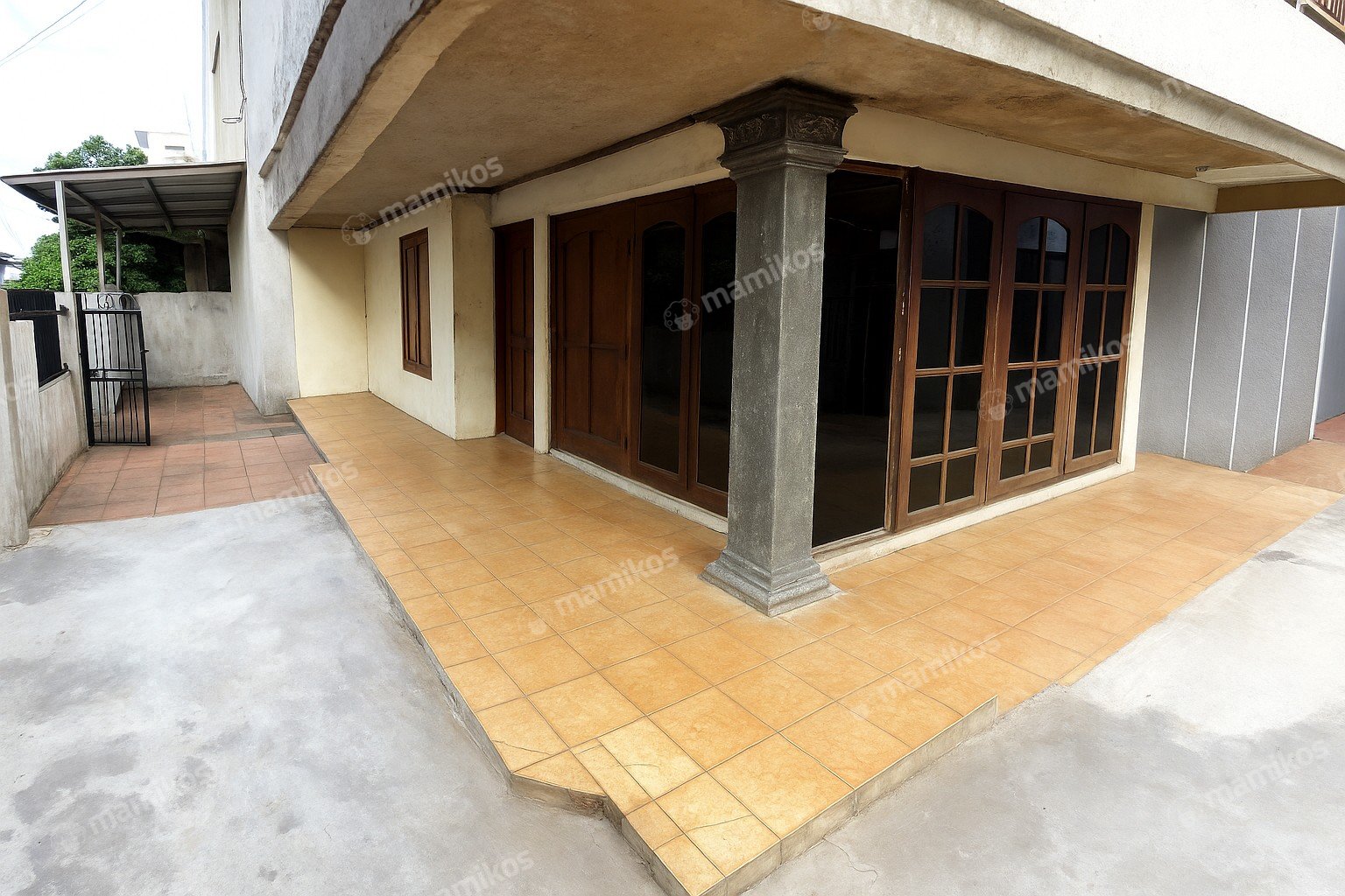 Rumah Sertifikat SHM 3 Kamar Tidur 2 Kamar Mandi Jatinegara Jakarta Timur - Photo 3