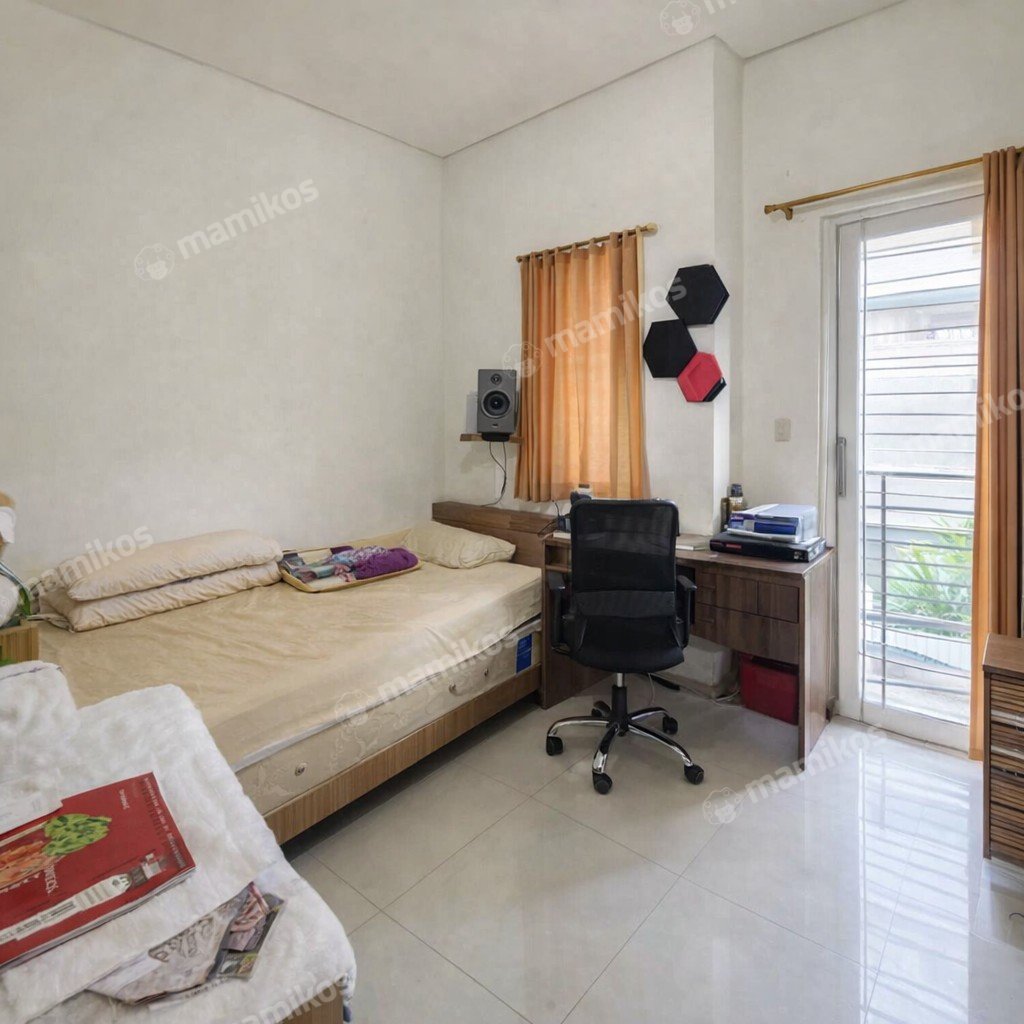 Rumah Sertifikat SHM 4 Kamar Tidur 3 Kamar Mandi Green Mansion Jakarta Barat - Photo 5