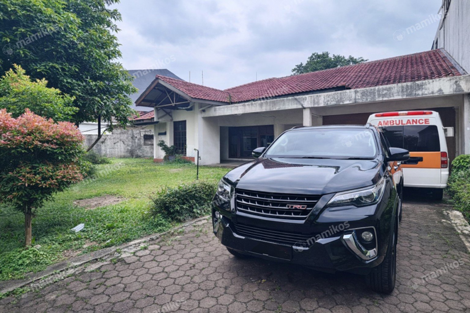 Rumah 4 Kamar Tidur 2 Kamar Mandi 1 Lantai Kemang Jakarta Selatan