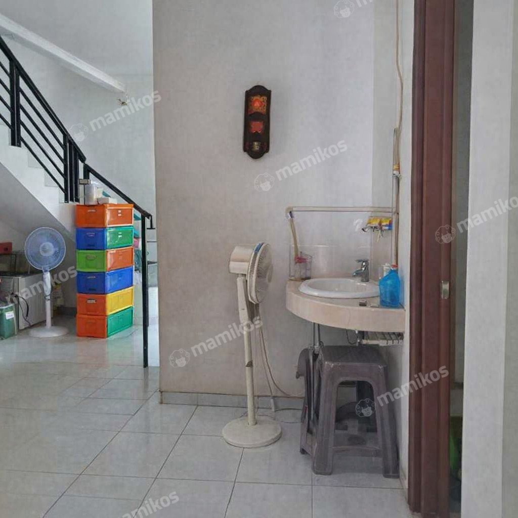 Rumah Sertifikat SHM 3 Kamar Tidur 3 Kamar Mandi Duri Kepa Jakarta Barat - Photo 4