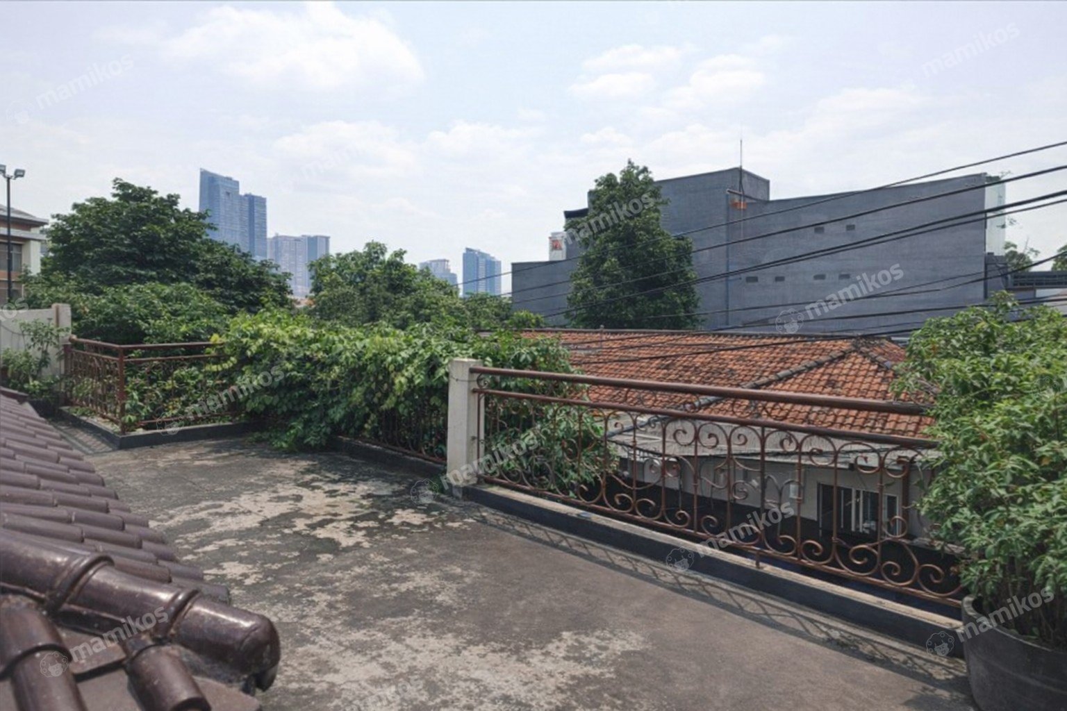 Rumah Sertifikat SHM 4 Kamar Tidur 5 Kamar Mandi Menteng Dalam Jakarta Selatan