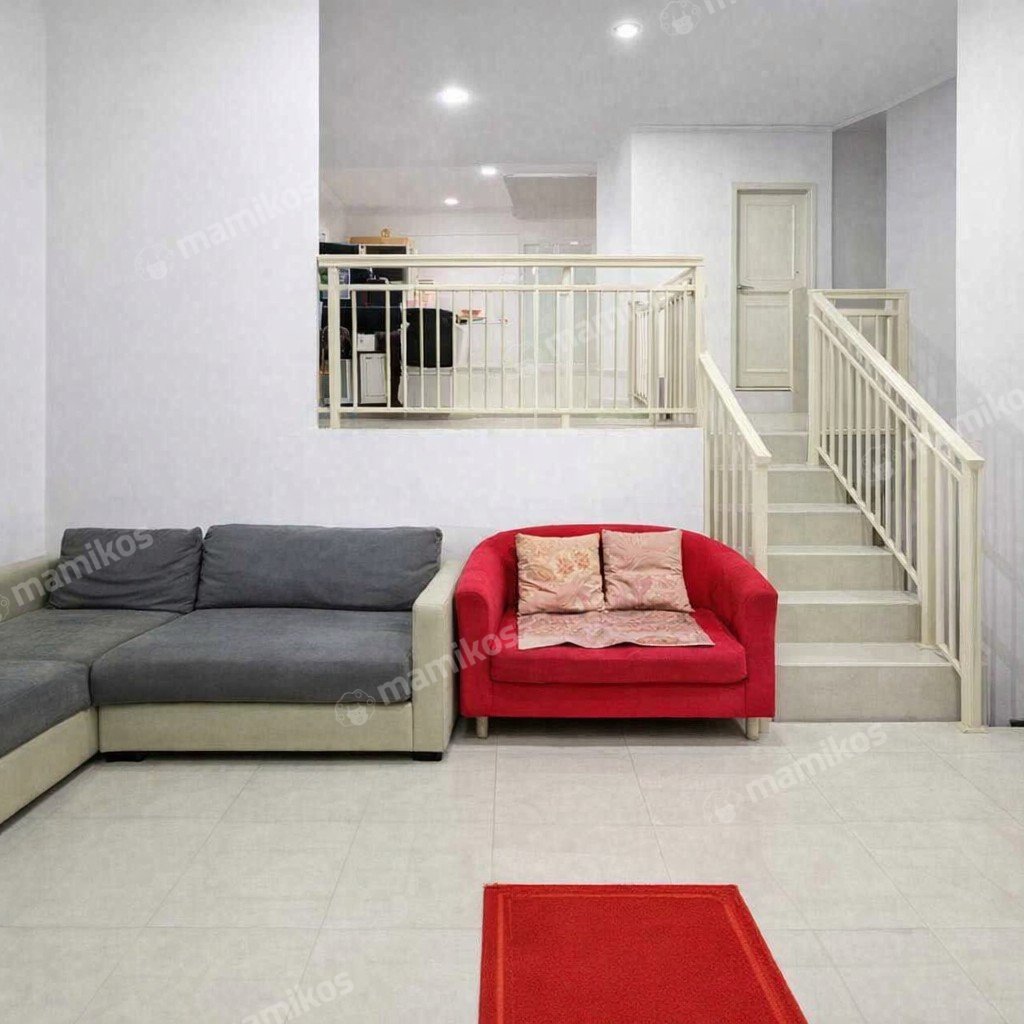 Rumah Sertifikat SHM 4 Kamar Tidur 3 Kamar Mandi Permata Buana Jakarta Barat - Photo 3