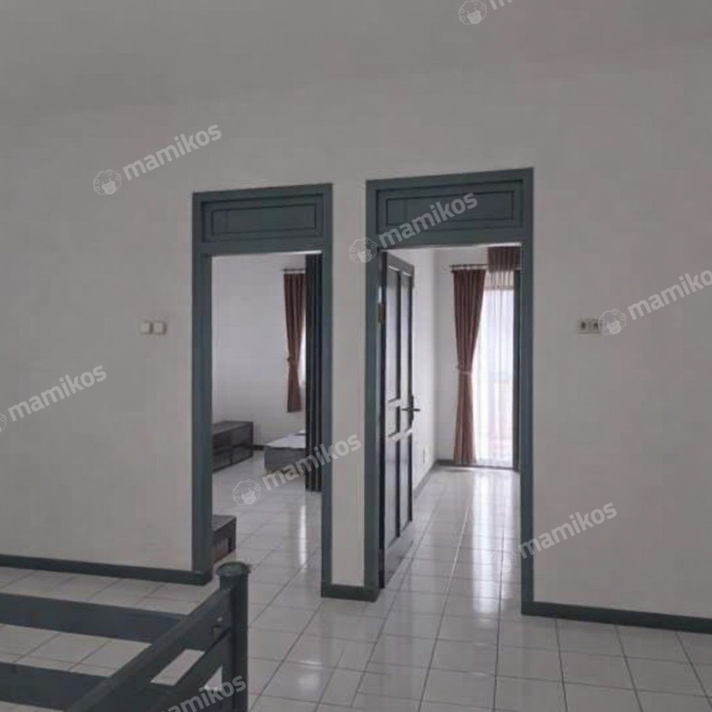 Rumah Sertifikat SHM 5 Kamar Tidur 3 Kamar Mandi Kebon Jeruk Jakarta Barat - Photo 4