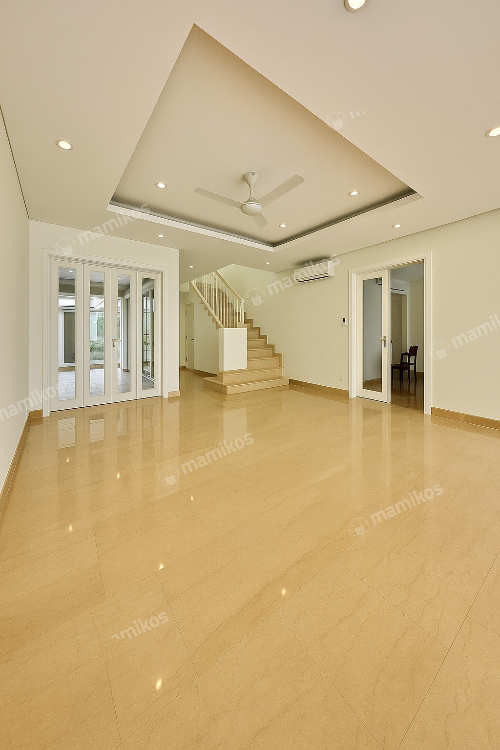 Rumah 4 Kamar Tidur 4 Kamar Mandi 2 Lantai Kemang Jakarta Selatan - Photo 5