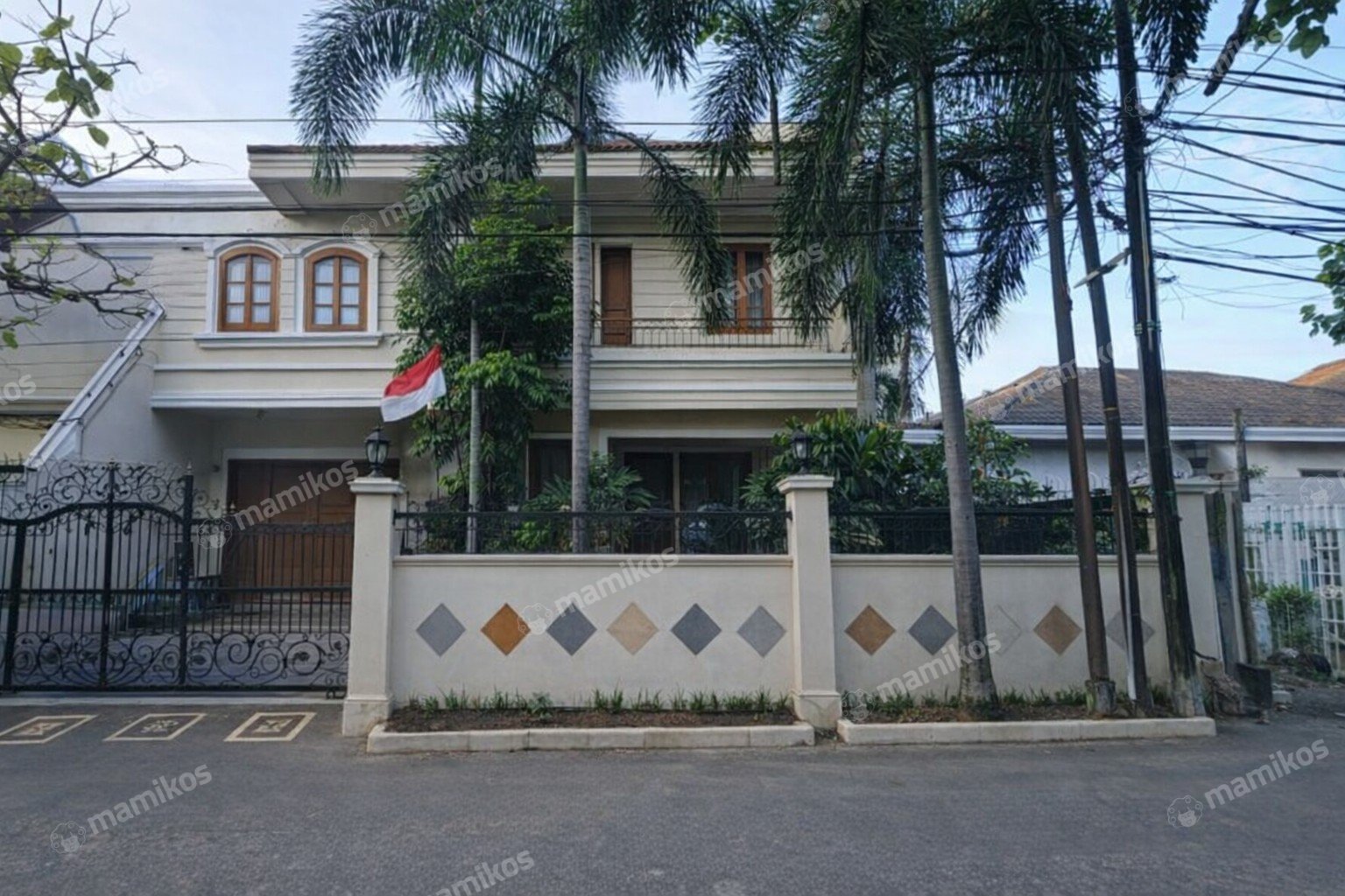 Rumah Sertifikat SHM 5 Kamar Tidur 4 Kamar Mandi Kemang Jakarta Selatan - Photo 2