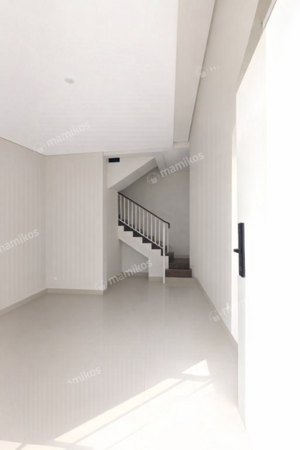 Rumah Sertifikat SHM 3 Kamar Tidur 3 Kamar Mandi Cibubur Jakarta Timur - Photo 2