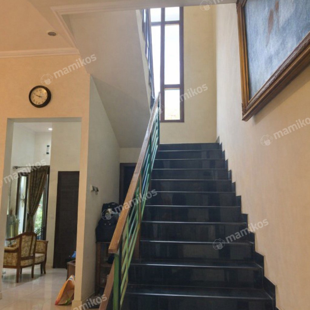 Rumah Sertifikat SHM 5 Kamar Tidur 4 Kamar Mandi Rawamangun Jakarta Timur - Photo 2