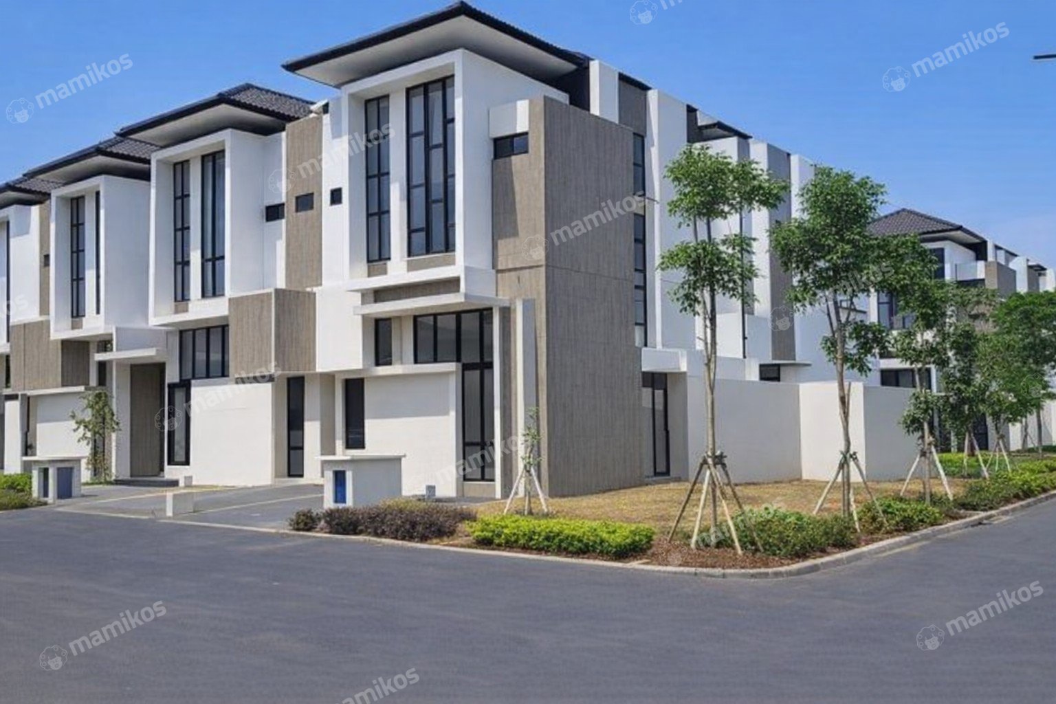 Rumah Sertifikat SHM 4 Kamar Tidur 4 Kamar Mandi Jakarta Garden City Jakarta Timur