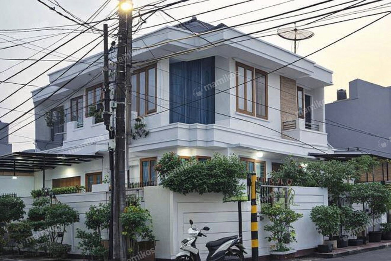 Rumah Sertifikat SHM 6 Kamar Tidur 4 Kamar Mandi Kelapa Gading Jakarta Utara