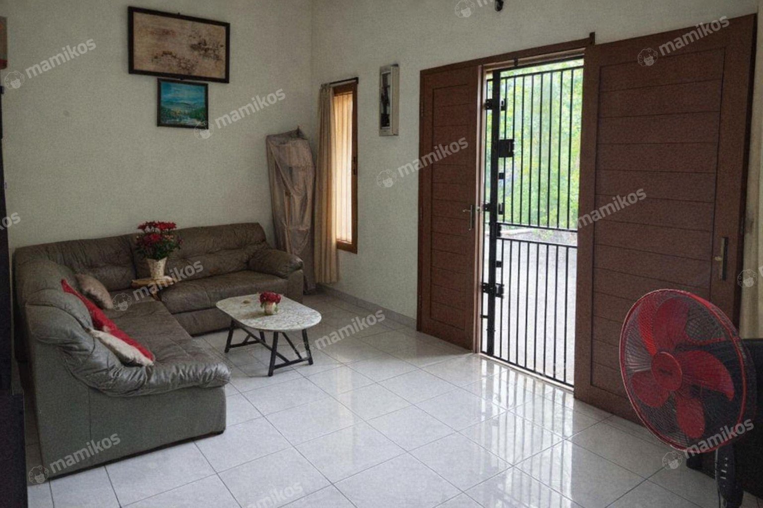 Rumah Sertifikat SHM 5 Kamar Tidur 3 Kamar Mandi Taman Surya Jakarta Barat - Photo 3
