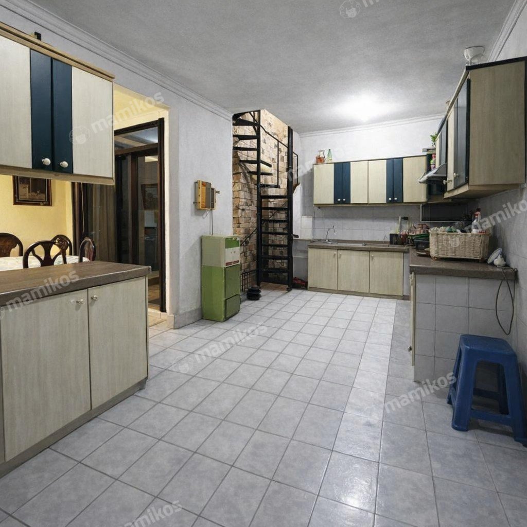 Rumah Sertifikat SHM 3 Kamar Tidur 3 Kamar Mandi Taman Ratu Jakarta Barat - Photo 5