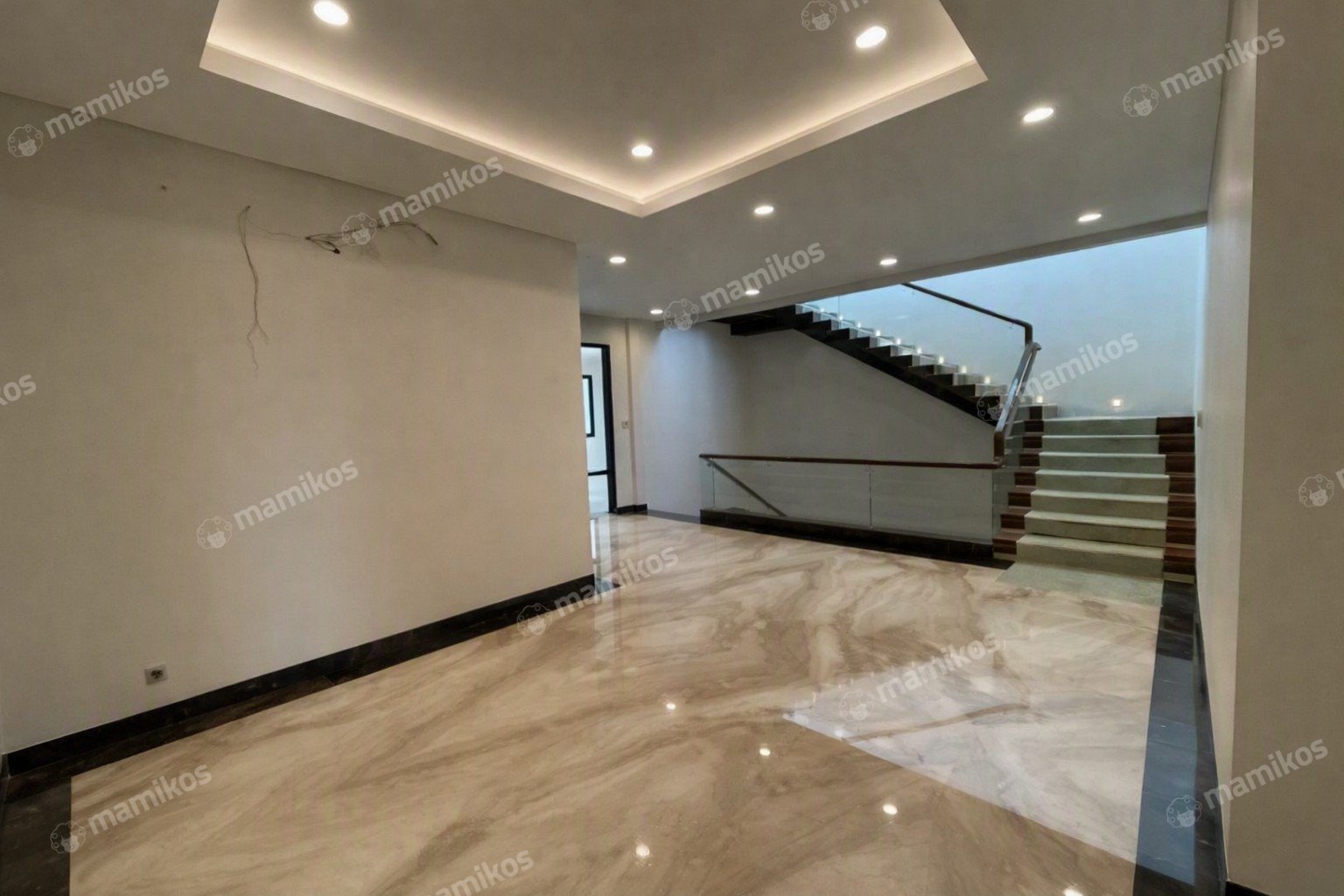 Rumah Sertifikat SHM 5 Kamar Tidur 4 Kamar Mandi Pantai Indah Kapuk Jakarta Utara - Photo 2