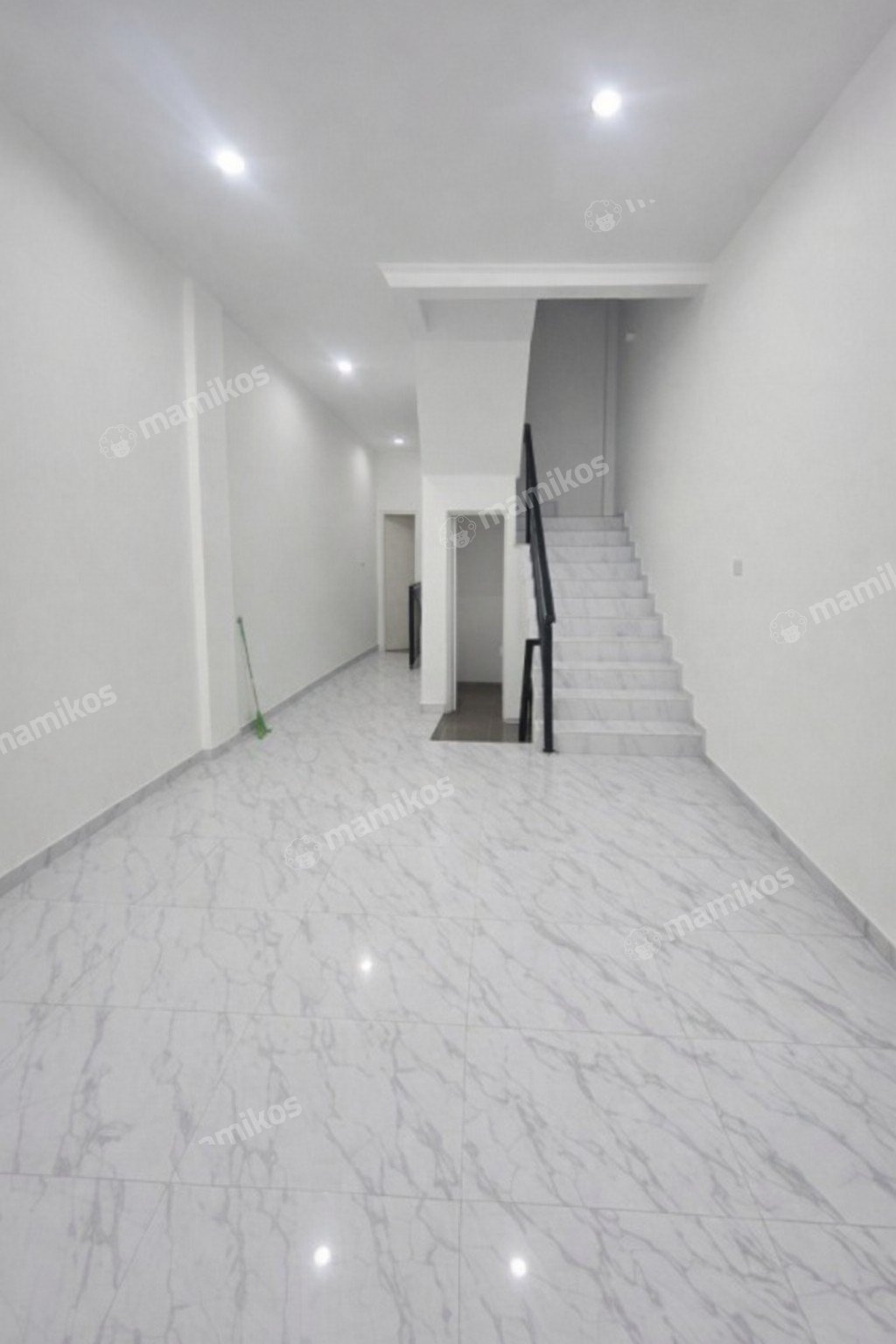Rumah Sertifikat SHM 4 Kamar Tidur 5 Kamar Mandi Tanjung Duren Utara Jakarta Barat - Photo 3