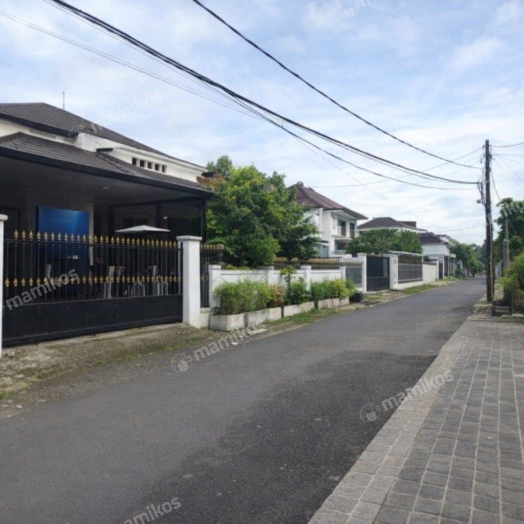 Rumah Sertifikat SHM 6 Kamar Tidur 5 Kamar Mandi Cibubur Jakarta Timur - Photo 3