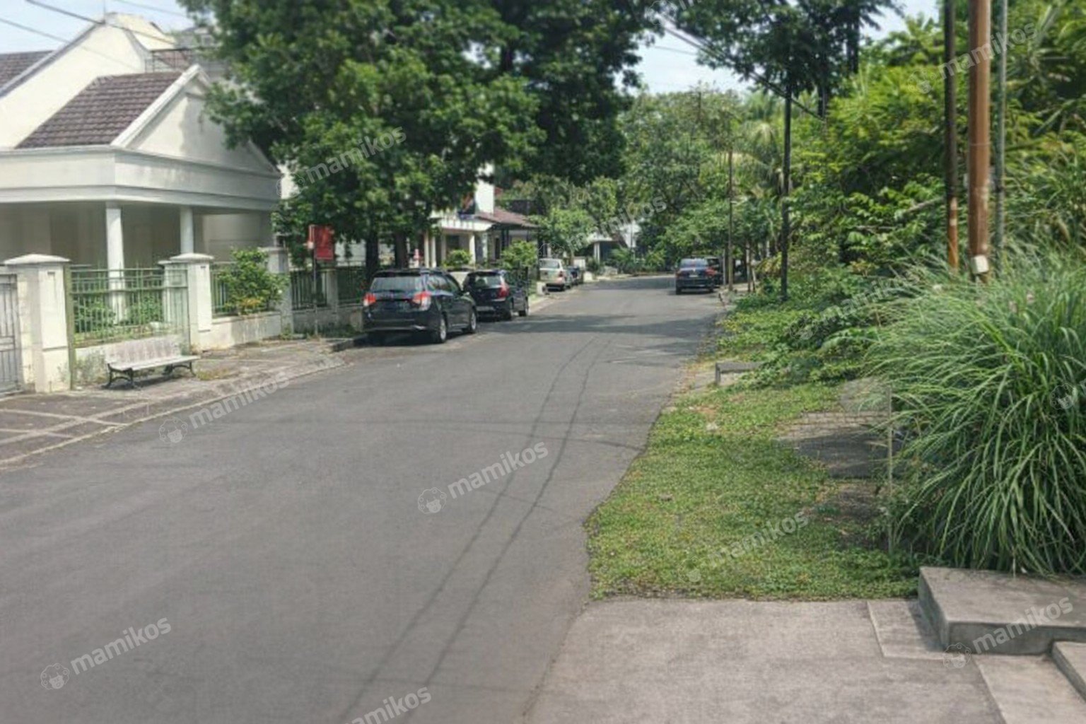 Rumah Sertifikat SHM 5 Kamar Tidur 5 Kamar Mandi Tanjung Duren Jakarta Barat - Photo 2