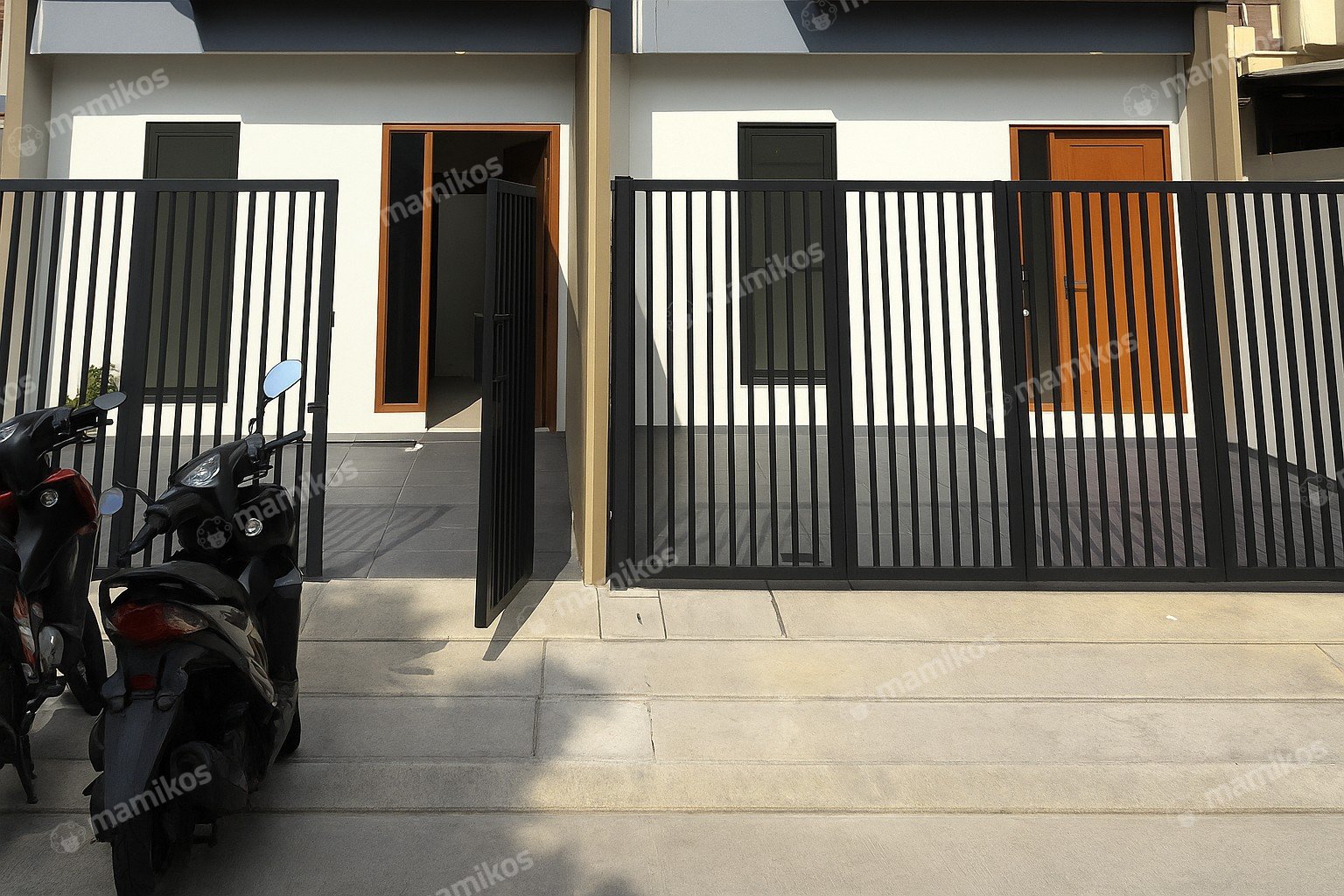 Rumah 3 Kamar Tidur 3 Kamar Mandi 2 Lantai Meruya Jakarta Barat