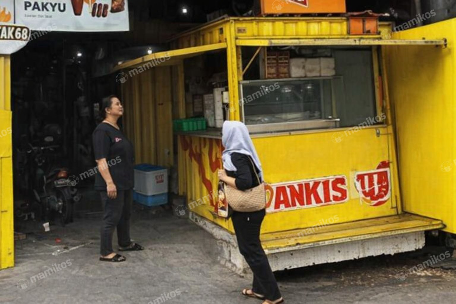 Rumah Sertifikat SHM 5 Kamar Mandi 3 Lantai Kuningan Jakarta Selatan