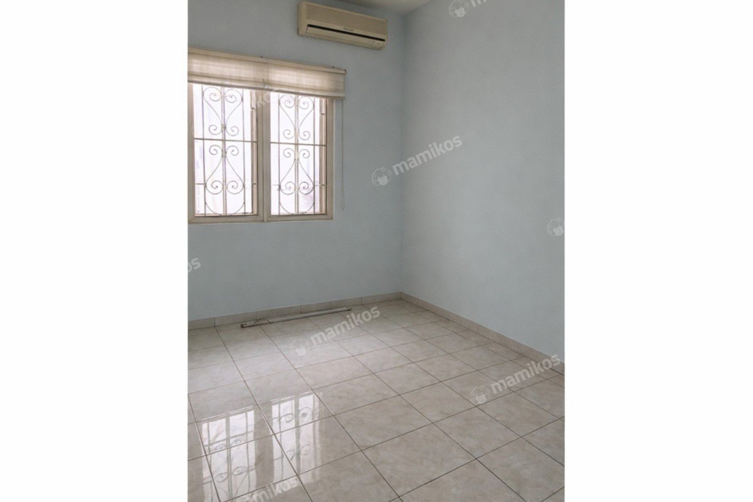 Rumah Sertifikat SHM 2 Kamar Tidur 1 Kamar Mandi Taman Surya Jakarta Barat - Photo 4