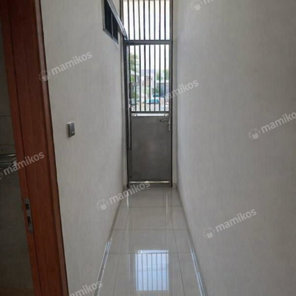 Rumah Sertifikat SHM 6 Kamar Tidur 4 Kamar Mandi Sunter Jakarta Utara - Photo 2