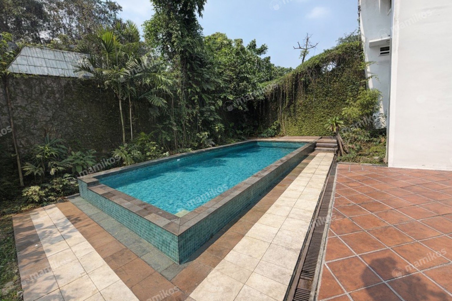 Rumah Sertifikat SHM 5 Kamar Tidur 5 Kamar Mandi Kemang Jakarta Selatan
