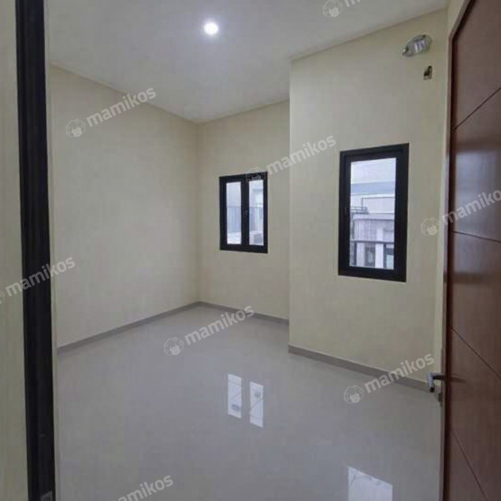 Rumah Sertifikat SHM 3 Kamar Tidur 3 Kamar Mandi Tanjung Duren Utara Jakarta Barat - Photo 3