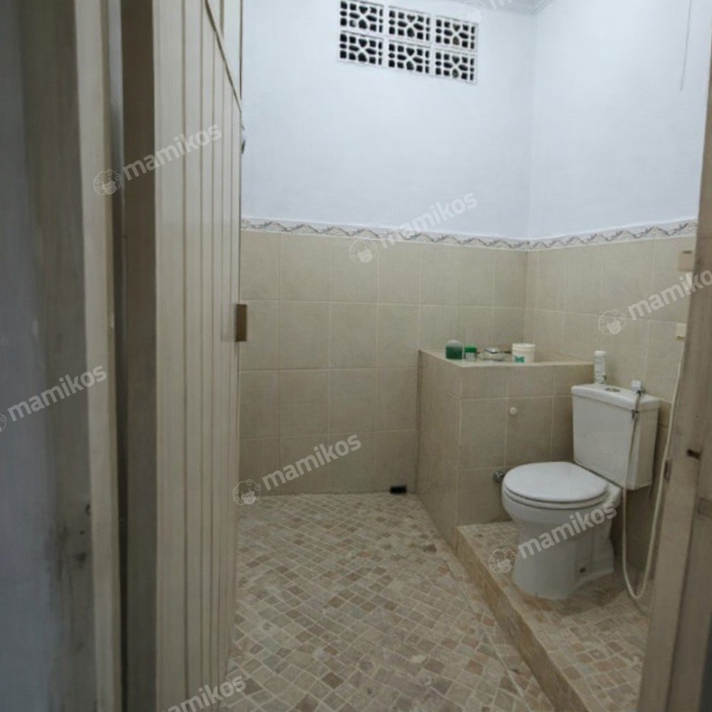 Rumah Sertifikat SHM 4 Kamar Tidur 2 Kamar Mandi Kebon Jeruk Jakarta Barat - Photo 4