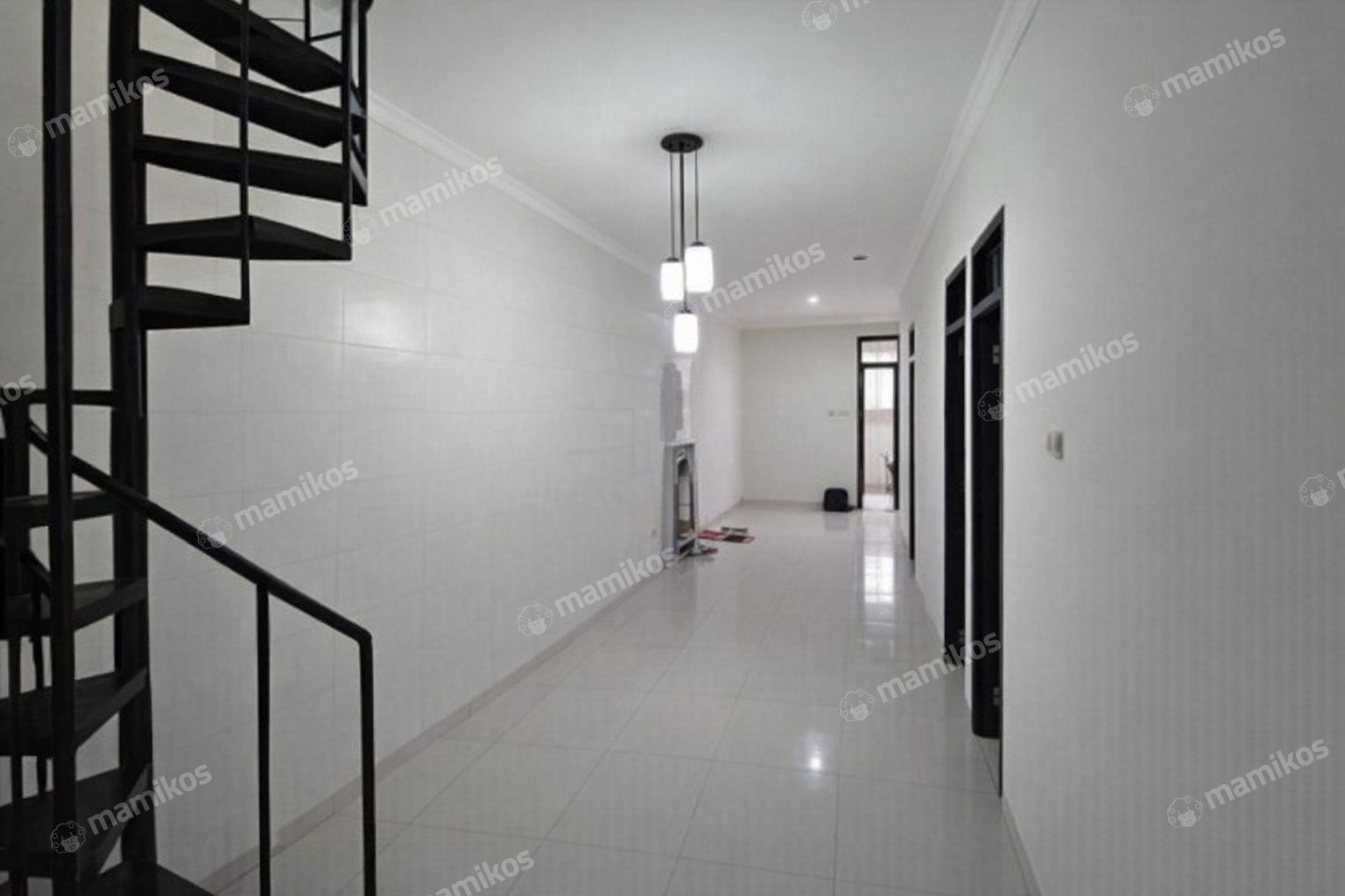 Rumah Sertifikat SHM 4 Kamar Tidur 2 Kamar Mandi Cipete Jakarta Selatan - Photo 2