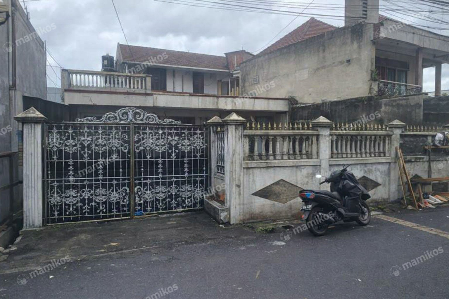 Rumah Sertifikat SHM 4 Kamar Tidur 3 Kamar Mandi Kembangan Jakarta Barat