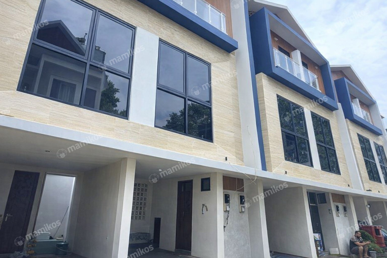 Rumah Sertifikat SHM 4 Kamar Tidur 3 Kamar Mandi Pondok Labu Jakarta Selatan