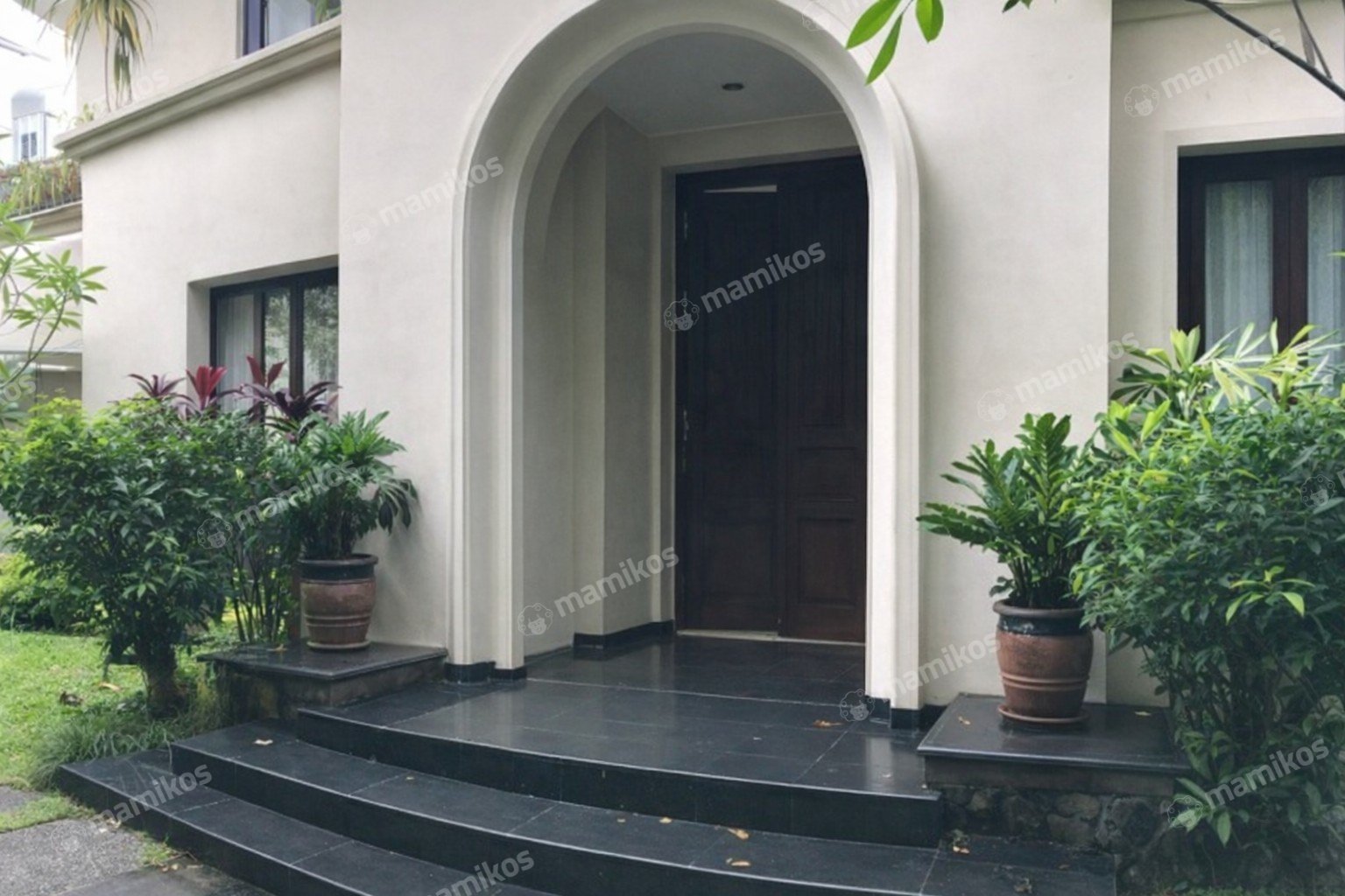 Rumah Sertifikat SHM 5 Kamar Tidur 4 Kamar Mandi Pondok Indah Jakarta Selatan