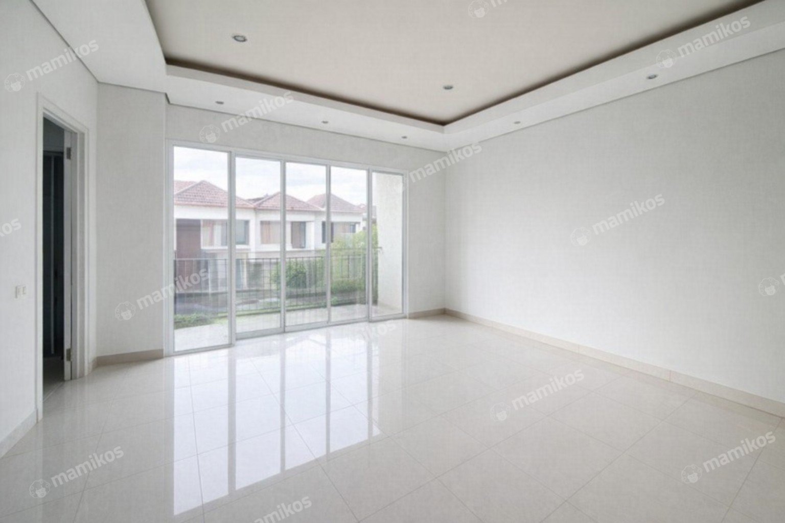 Rumah Sertifikat SHM 4 Kamar Tidur 4 Kamar Mandi Permata Buana Jakarta Barat - Photo 2